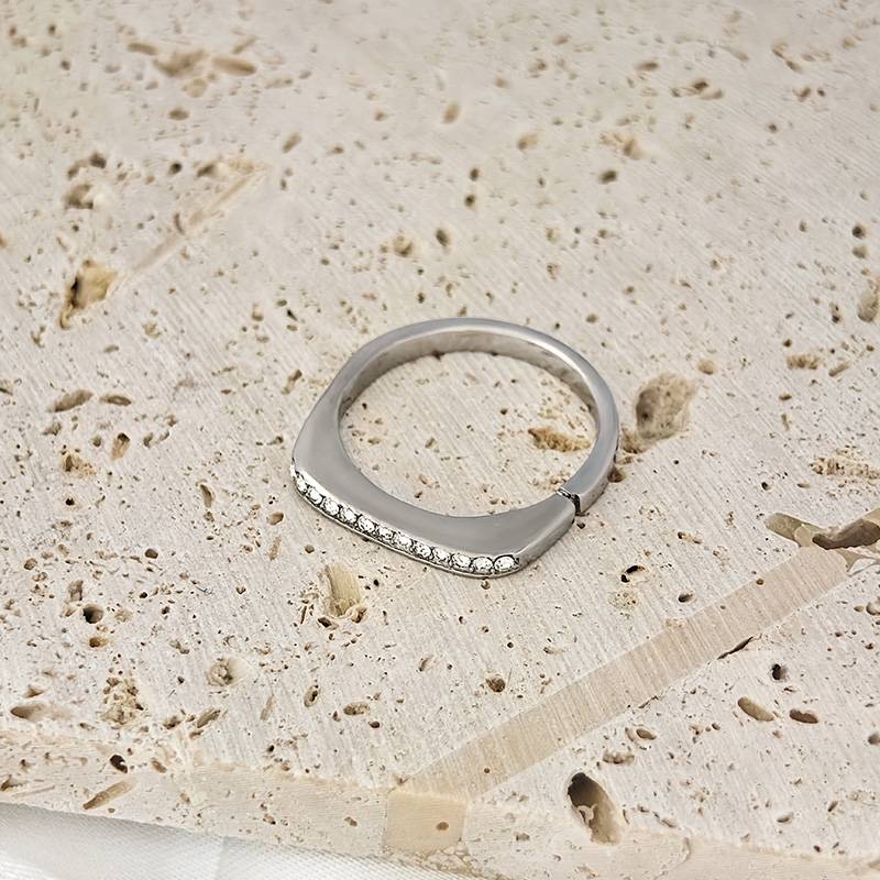 ANELLO DI FIDANZAMENTO REGOLABILE CON ZIRCONE - AGS2460B487 ANELLO DI FIDANZAMENTO REGOLABILE CON ZIRCONE - AGS2460B487