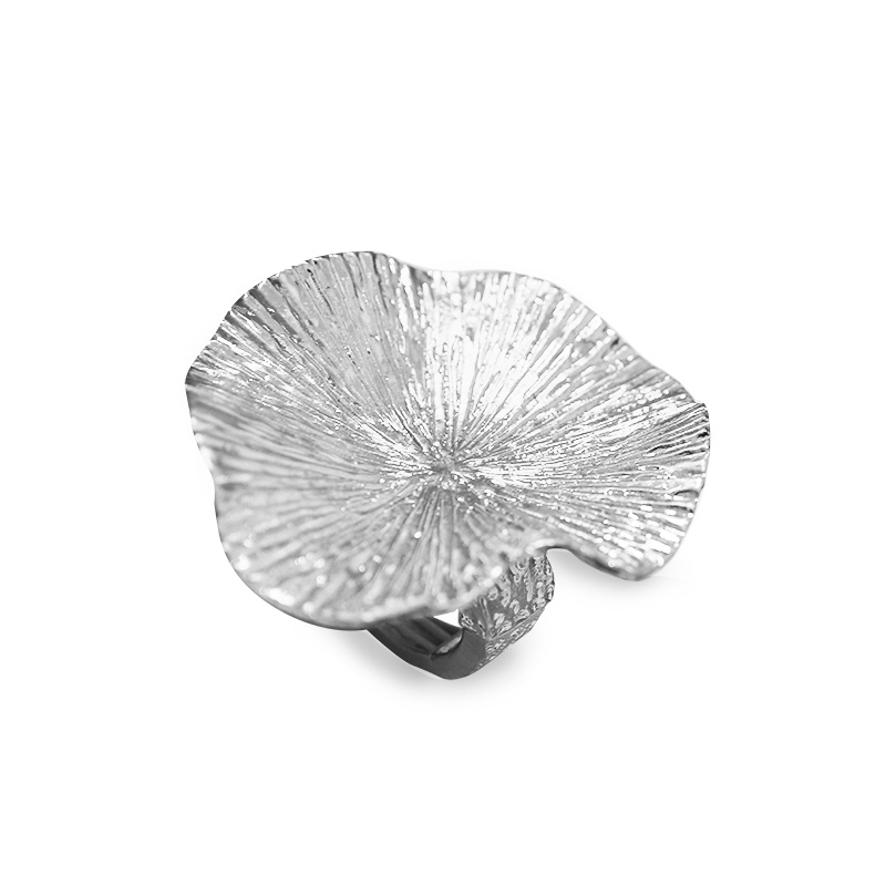 GRANDE ANELLO ELASTICO FOGLIA DI LOTO - NY2492B894