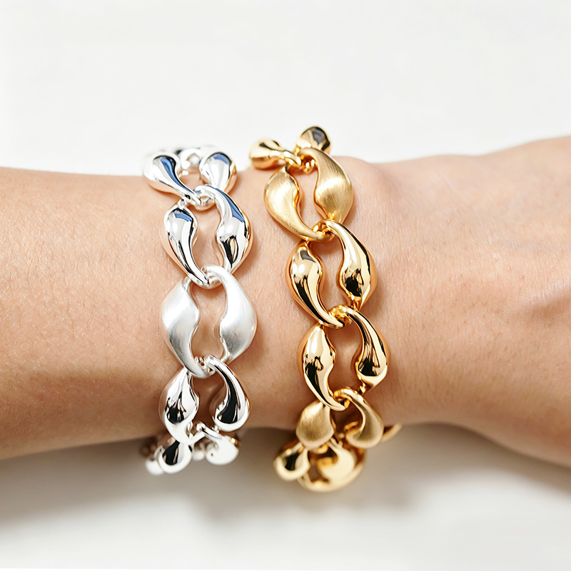 BRACCIALE A CATENA CON MAGLIE OVALI RITORTE - SW2580C506