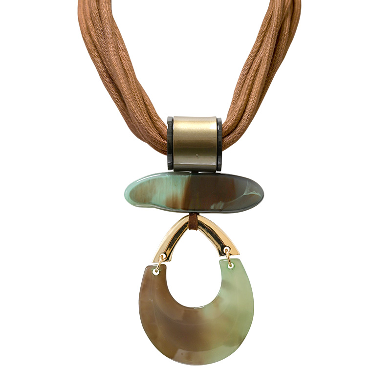 COLLANA MULTIFILO IN CORDA CON PENDENTE A GOCCIA IN RESINA - FT24128B988