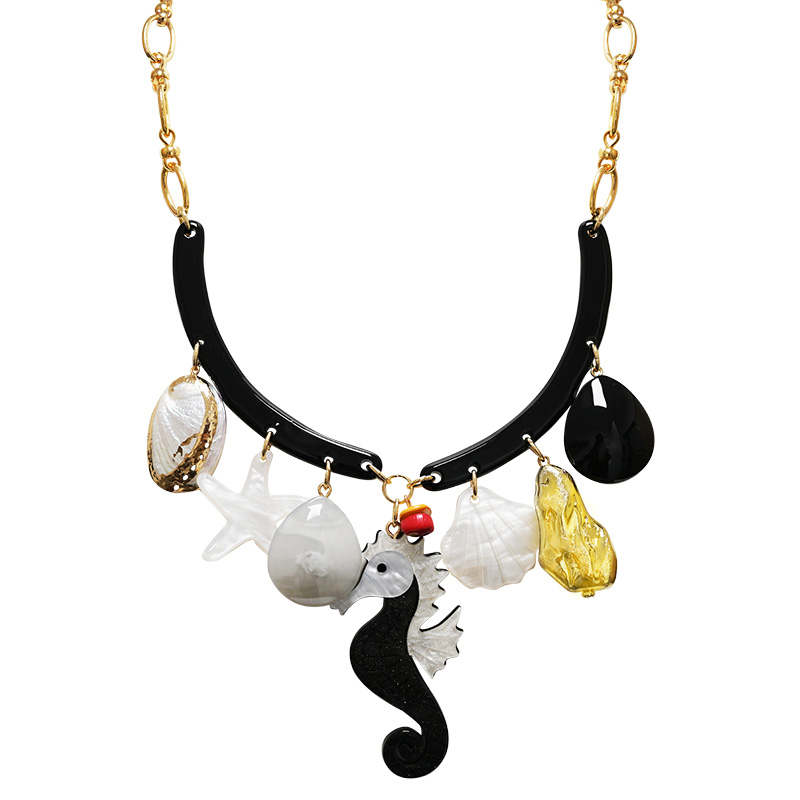 COLLANA IN RESINA CON CHARMS MARINI E CAVALLUCCIO MARINO - FT24132B993
