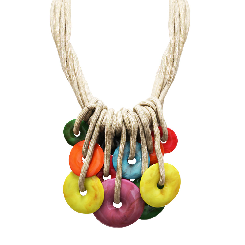 COLLANA MULTIFILO IN CORDA CON DISCHI PENDENTI IN RESINA - FT24156B612
