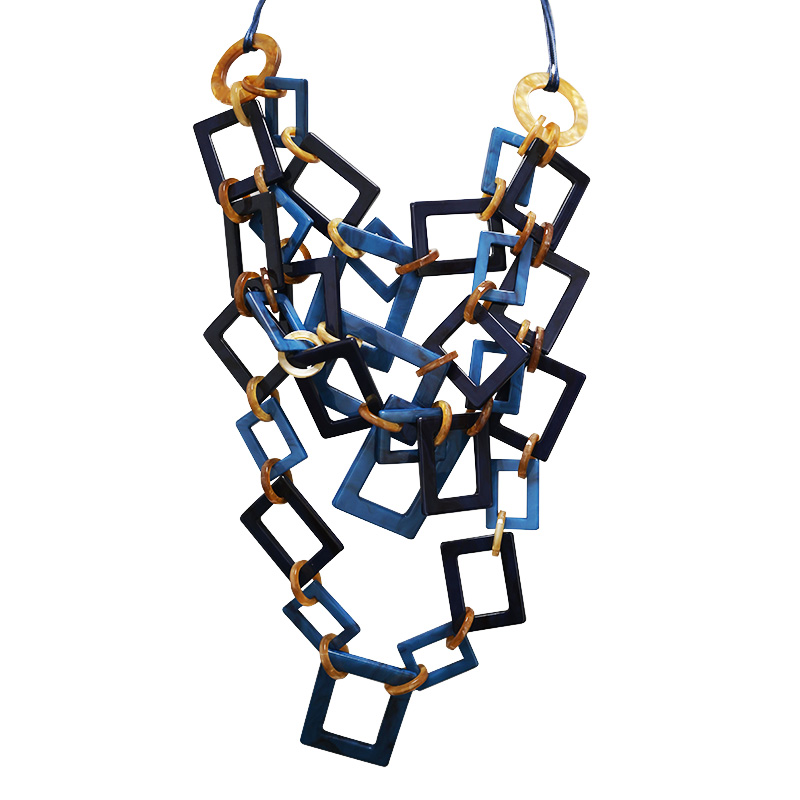 COLLANA MULTISTRATO CON RETTANGOLI IN RESINA - FT24184B760 COLLANA MULTISTRATO CON RETTANGOLI IN RESINA - FT24184B760