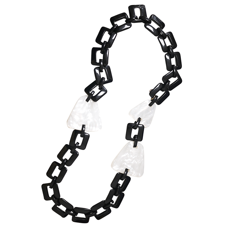 COLLANA LUNGA A CATEMA CON TRAPEZI IN RESINA - FT24280B623 COLLANA LUNGA A CATEMA CON TRAPEZI IN RESINA - FT24280B623