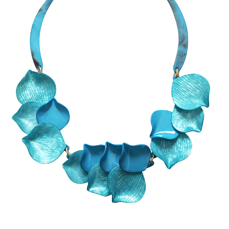COLLANA CON PETALI IN RESINA - FT25128C534