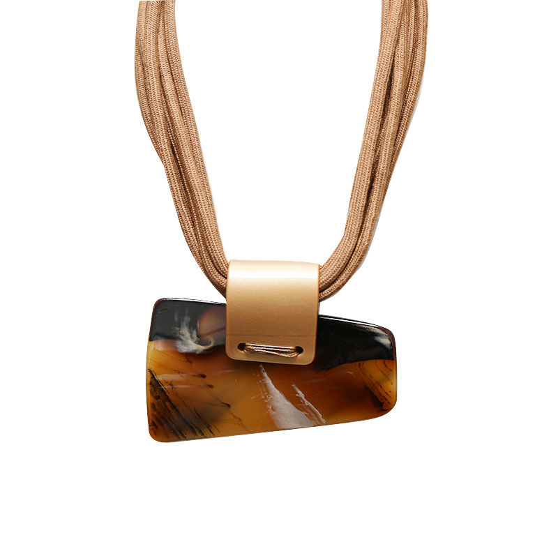 COLLANA MULTIFILO IN CORDA CON PENDENTE GEOMETRICO IN RESINA - FT25132C533
