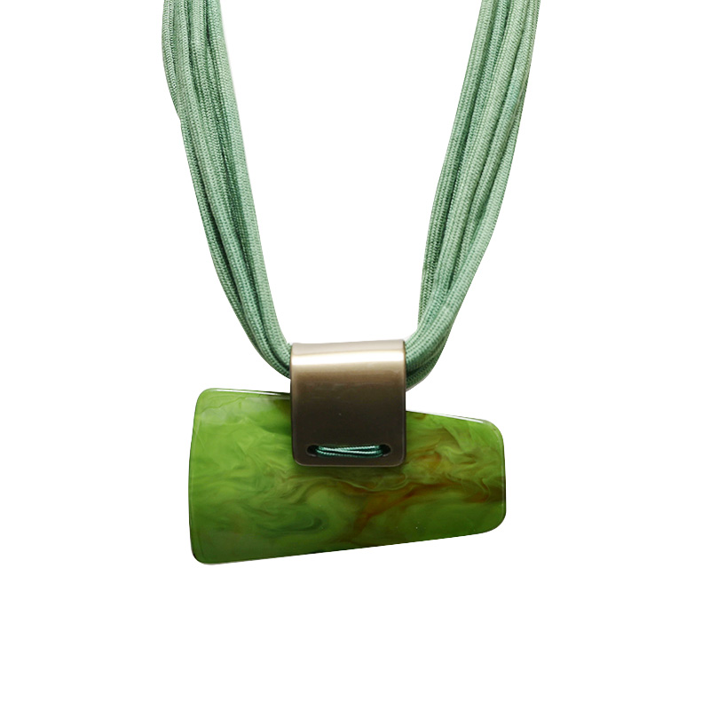 COLLANA MULTIFILO IN CORDA CON PENDENTE GEOMETRICO IN RESINA - FT25132C533