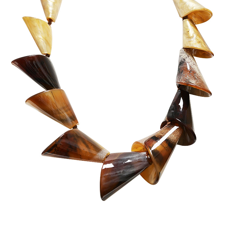 COLLANA CONO D'ARTE IN RESINA - FT25168C529