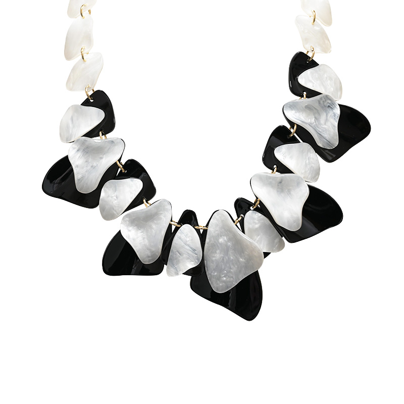 COLLANA ORGANICA CON PETALI IN RESINA - FT25176C530