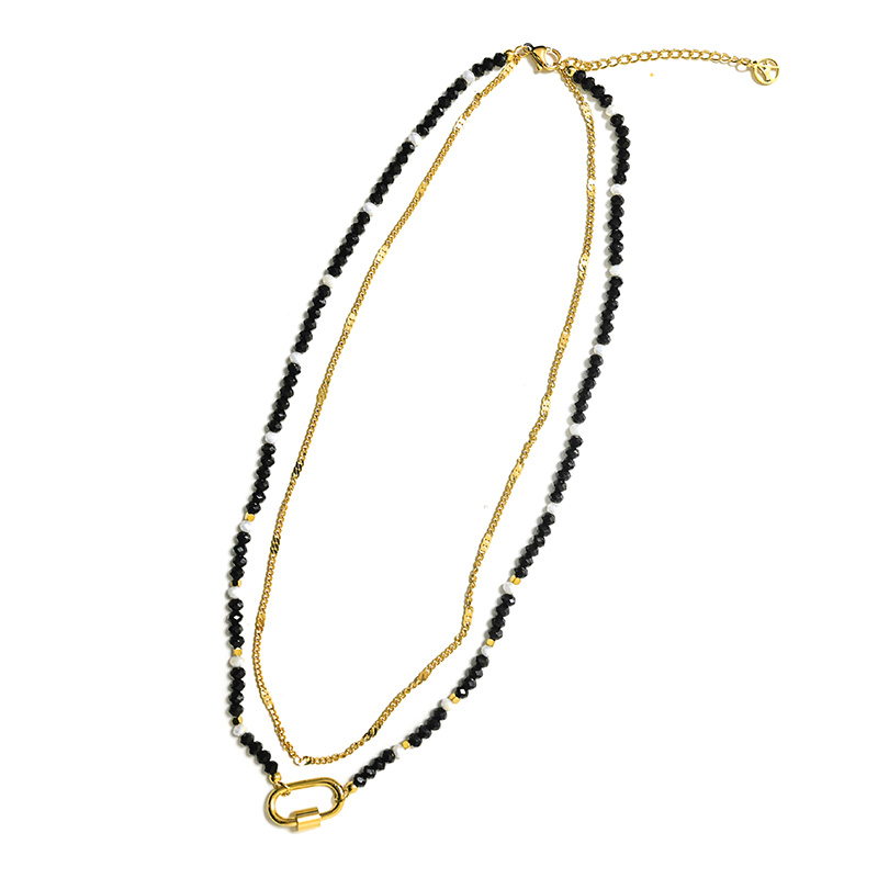 COLLANA A DOPPIO FILO CON PERLINE E CIONDOLO MOSCHETTONE OVALE - NK21124120E55 COLLANA A DOPPIO FILO CON PERLINE E CIONDOLO MOSCHETTONE OVALE - NK21124120E55