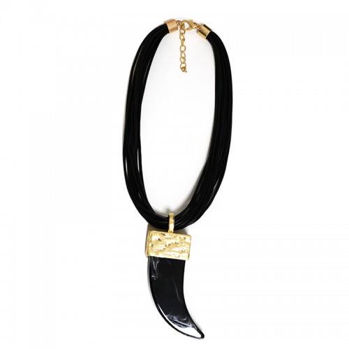 COLLANA MULTIFILO CON GRANDE PENDENTE A CORNO – NY24156B903