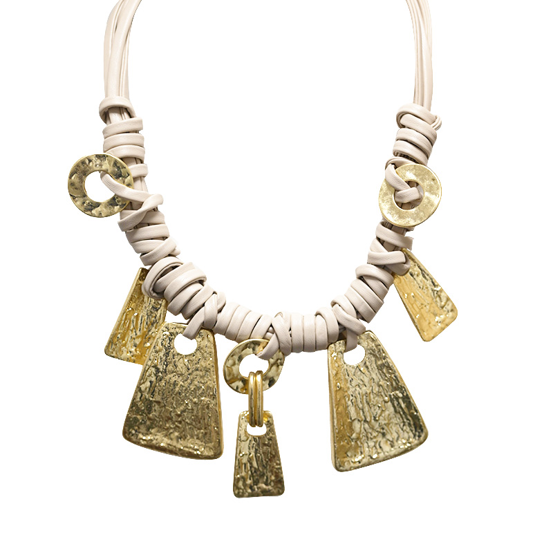 COLLANA MULTIFILO CON CIONDOLI MARTELLATI GEOMETRICI – NY241904B902