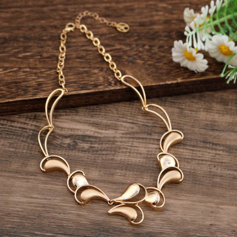 COLLANA CON PETALI TRAFORATI - SW25100B82
