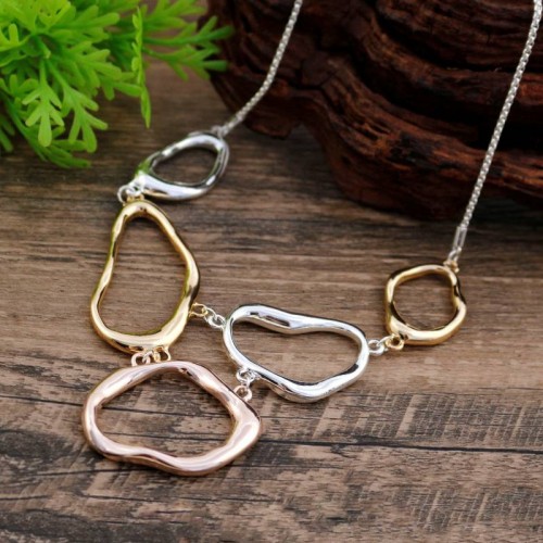 TRICOLOR IRREGULAR OVAL CIRCLE NECKLACE - SW251088B86