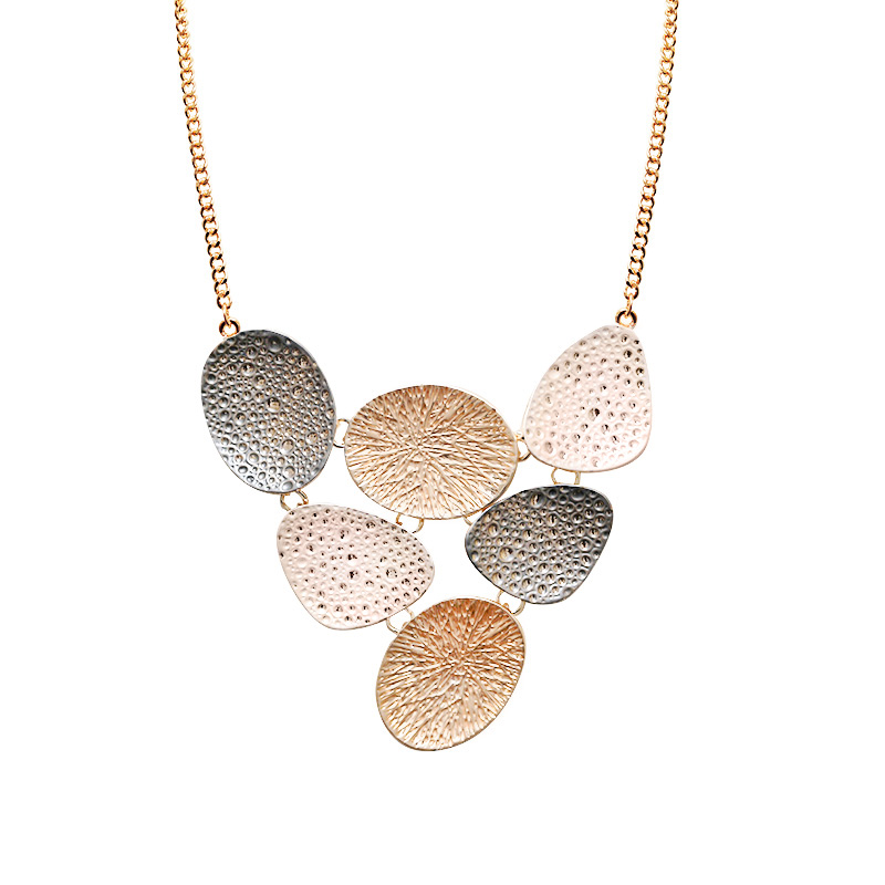 COLLANA CON FOGLIE SMALTATE EFFETTO RUGIADA  - SW25116C447