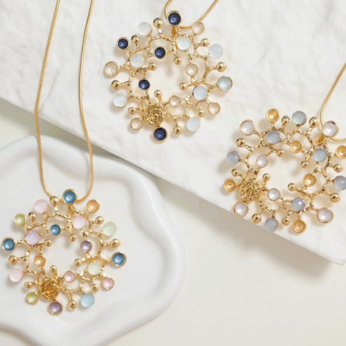 COLLANA CON CIONDOLO TRAFORATO A BOLLICINE SMALTATE - SW2592B66