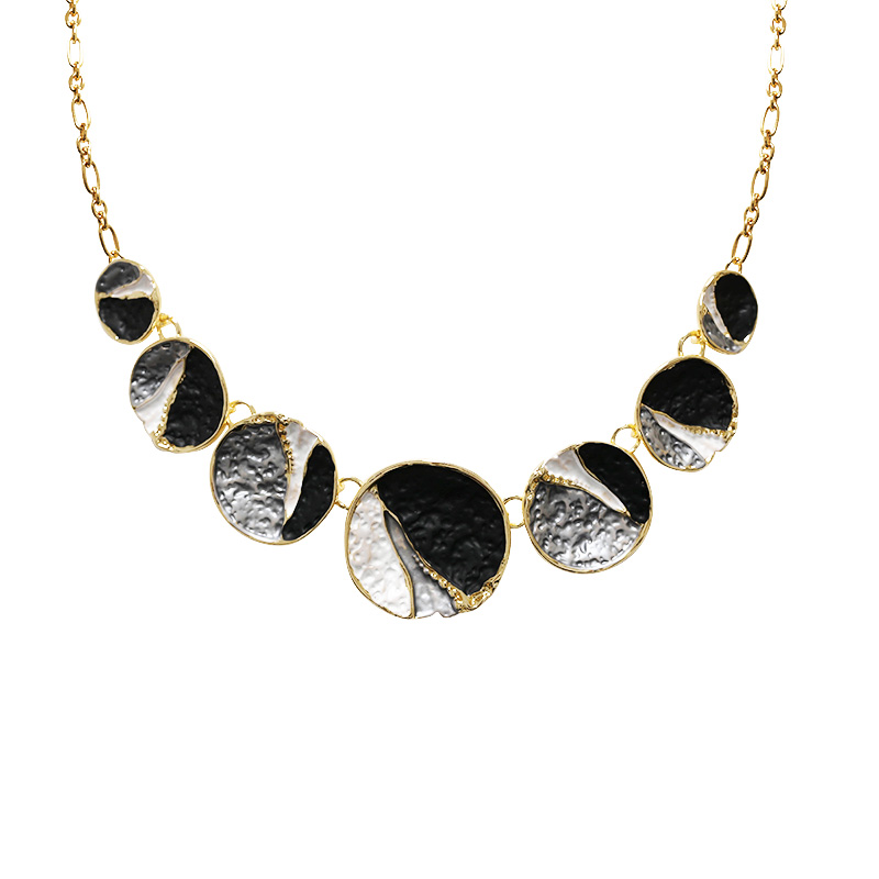 COLLANA CON DISCHI SMALTATI EFFETTO MARTELLATO - SW2688C803