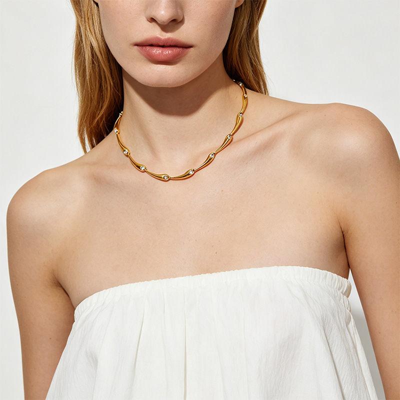 COLLANA CON ELEMENTI A GOCCIA E ZIRCONI - YC26208C908