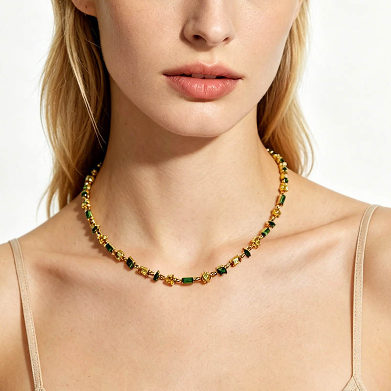 COLLANA GEOMETRICA CON ZIRCONI MULTITAGLIO COLORATI - YC26288C888