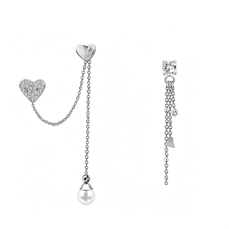 ORECCHINI ASIMMETRICI A CATENA CON CUORI, PERLA E ZIRCONI - YC2672C956