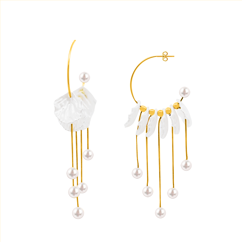 ORECCHINI A CERCHIO CON PERLE E PETALI BIANCHI - YY2564C136 ORECCHINI A CERCHIO CON PERLE E PETALI BIANCHI - YY2564C136