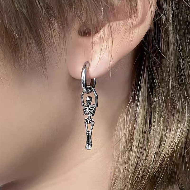ORECCHINO A CERCHIO CON CIONDOLO SCHELETRO - JJ2532C231