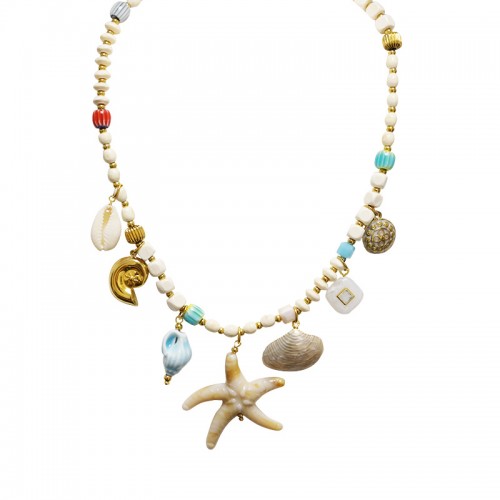 COLLANA CON PERLINE IN PLASTICA E CHARMS MARINI - YNK25148C366