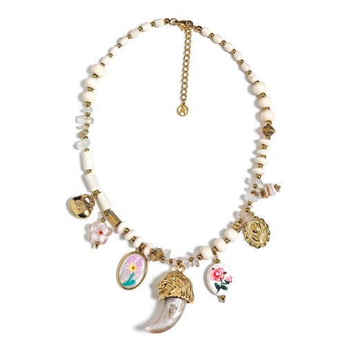 COLLANA CHARMS CON PERLINE IN PLASTICA E CIONDOLI AMULETO - YNK25148C369