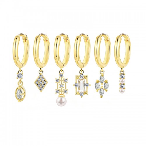 SET 6 ORECCHINI DIVERSI CON CIONDOLI GEOMETRICI IN ZIRCONE E PERLE - YK26132C854